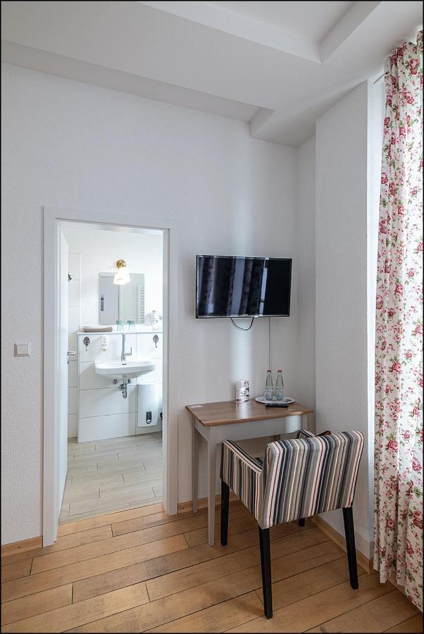 Markt Eins Gaestezimmer Schoppenstedt ภายนอก รูปภาพ