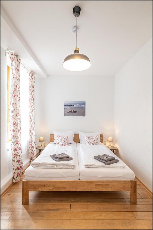 Markt Eins Gaestezimmer Schoppenstedt ภายนอก รูปภาพ