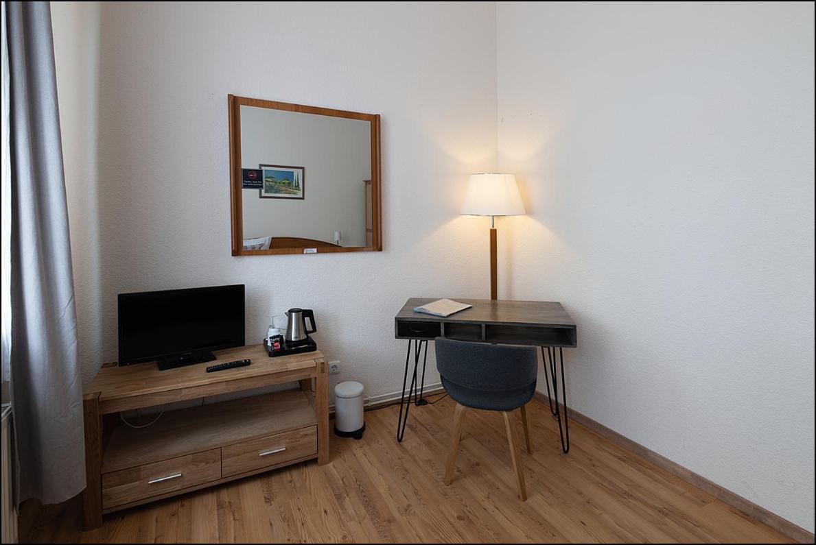Markt Eins Gaestezimmer Schoppenstedt ภายนอก รูปภาพ