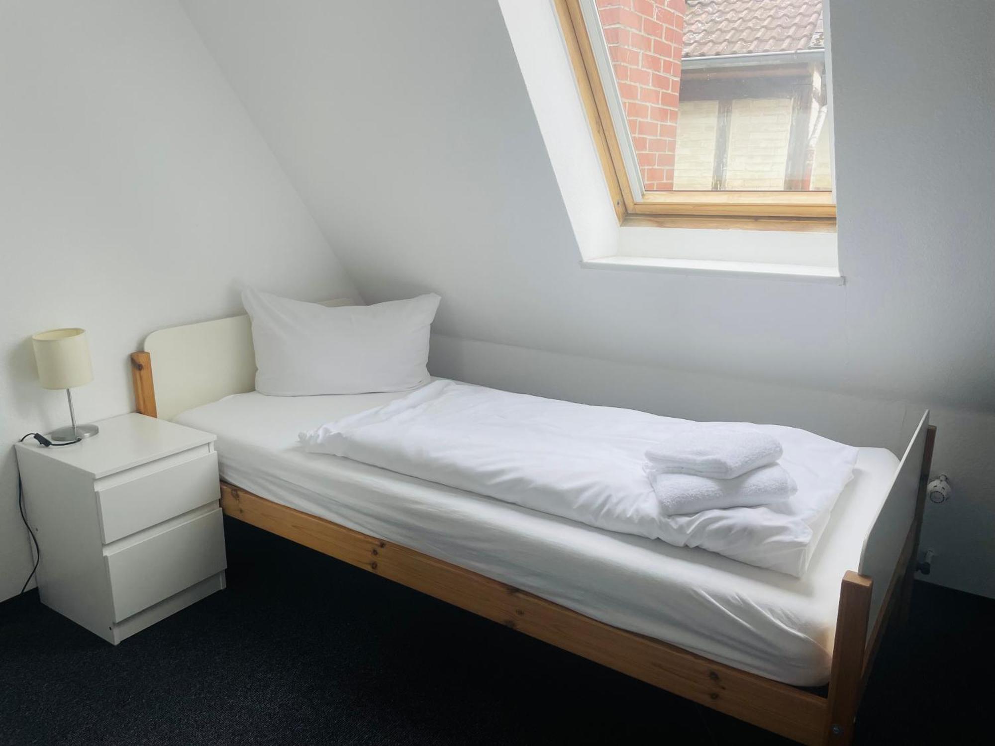 Markt Eins Gaestezimmer Schoppenstedt ภายนอก รูปภาพ